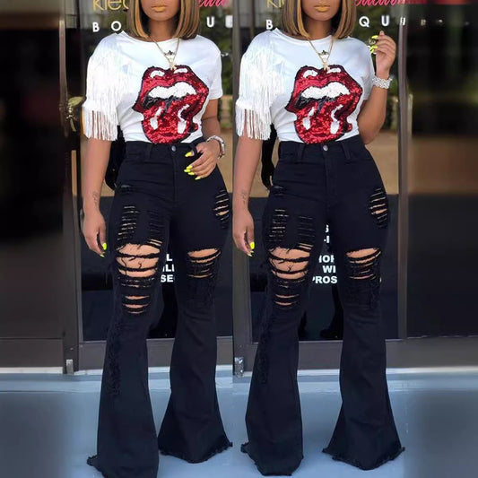 Baggy-shaped jeans